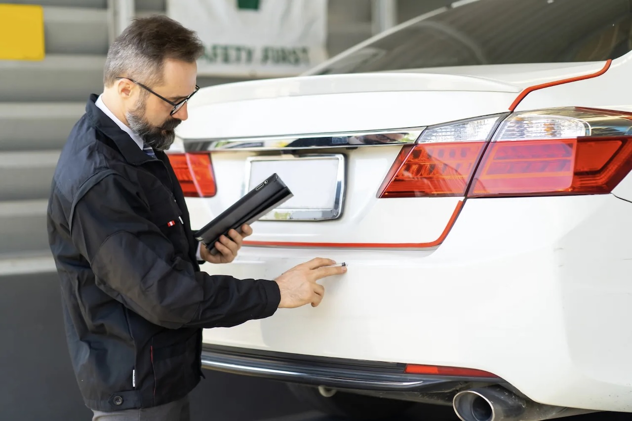 Andrej Adler — ваш русскоговорящий автоэксперт (Kfz-Gutachter) по всему Берлину