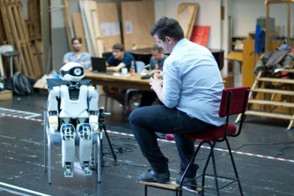 Немецкие ученые создали робота - певца