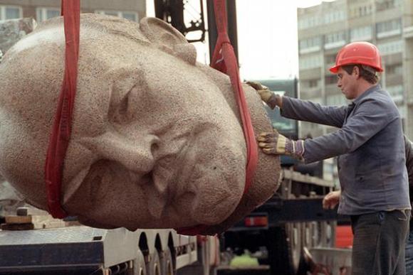 Немцы выкопают голову Ленина