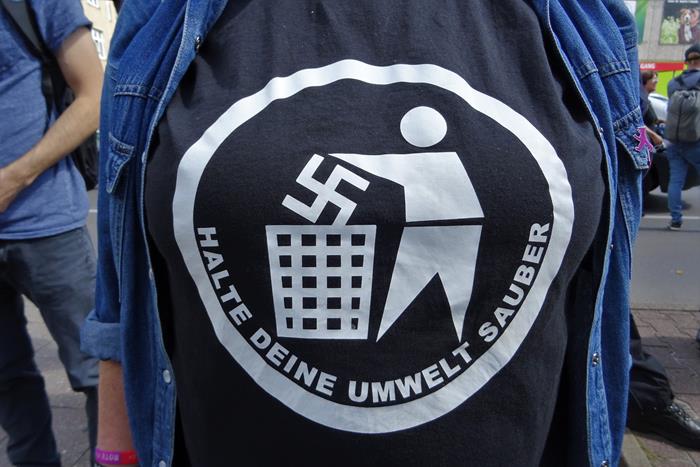 Антифашисты прогнали неонацистов из Шпандау