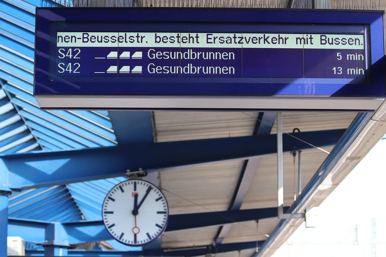 Берлин: новые мониторы на станциях