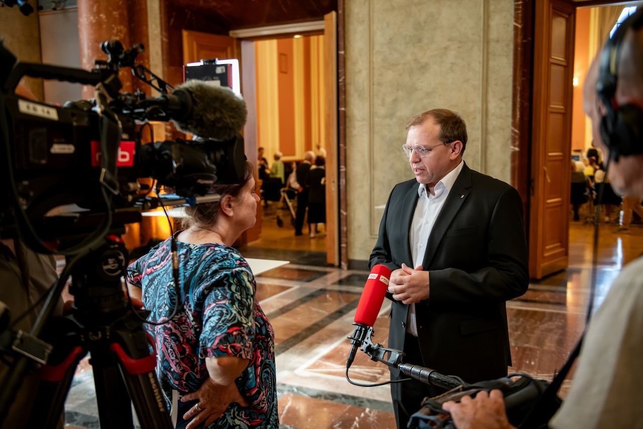 интервью с Вальтером Гаукс 2026 в Берлине