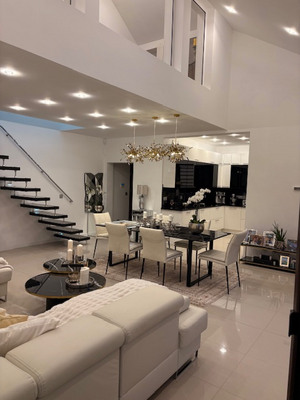 Эксклюзивная архитектурная вилла в стиле Bauhaus недалеко от Stettin — роскошная жизнь рядом с лесом и озером