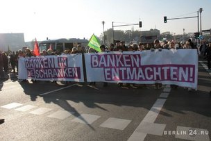 БЕРЛИН ОПЯТЬ ОККУПИРОВАЛИ