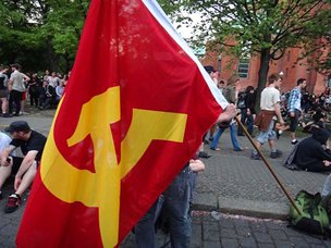 «КРАСНЫЕ ДЬЯВОЛЫ» в центре Берлина. Конец капитализму?
