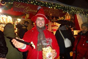 ПРАЗДНИК К НАМ ПРИХОДИТ...