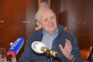 Даниил Гранин в Берлине: русский солдат, перед которым встал Бундестаг