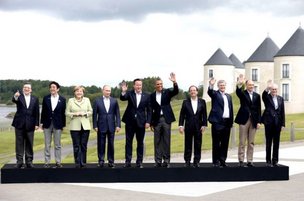 Путин одобрил идею Меркель о мирном решении по Крыму