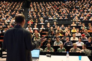 Германия оплатит учебу студентам из России