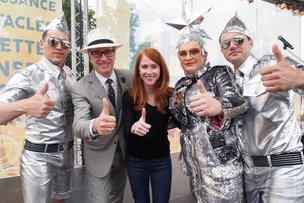 Верка Сердючка везет в Германию Голливуд