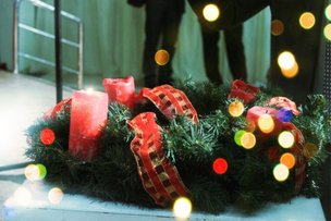 Вот и загорелась первая свеча