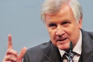 Ты должен говорить по-немецки!