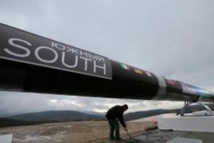 Меркель хочет возобновить переговоры по «Южному потоку»