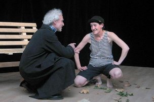 Спектакль «Ленинград. Задний двор» в Берлине