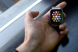 Обзор Apple Watch: стоит ли тратиться?