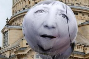 Ангелу Меркель надули в Дрездене
