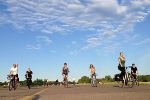 Йога на велосипедах: поворачивай в нирвану