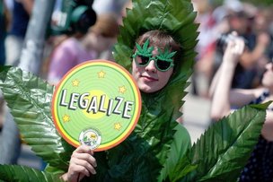 Берлин требует легализовать марихуану