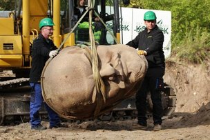 «Hello, Lenin!» или приключения Владимира Ильича 24 года спустя