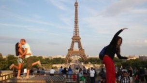 Adobe: функция мгновенного удаления лишних объектов с фото