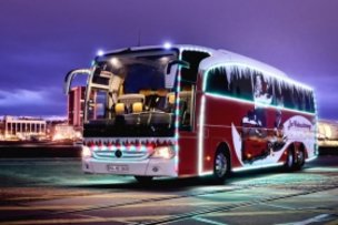 Рождественский автобус от Mercedes