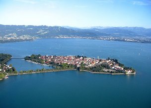 Самый короткий авиарейс в мире: из Германии в Швейцарию за 8 минут