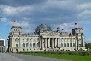 Германия требует новых санкций против России