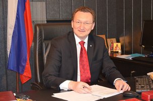 «Окно» в Россию: заботы консульские