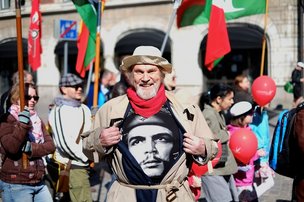 Да здравствует 1 мая!