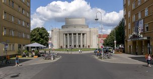 Народную сцену захватил народ