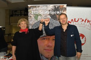 "Музыка вместо войны". "Скажи, когда не можешь не сказать!"