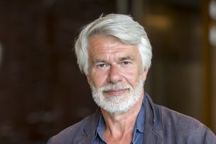 Крис Деркон — дорогой наш бывший театровед…