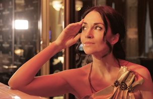 Певица Лидия Валента написала русский романс нового века и выпустила видеоклип