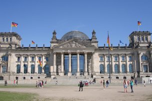 Купол Рейхстага будет подвергнут чистке