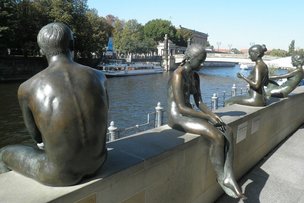 Сырное фондю на воде в Берлине