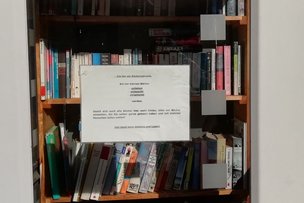 Эссен - общественные книжные шкафы, мини-библиотека - прямо на улице!