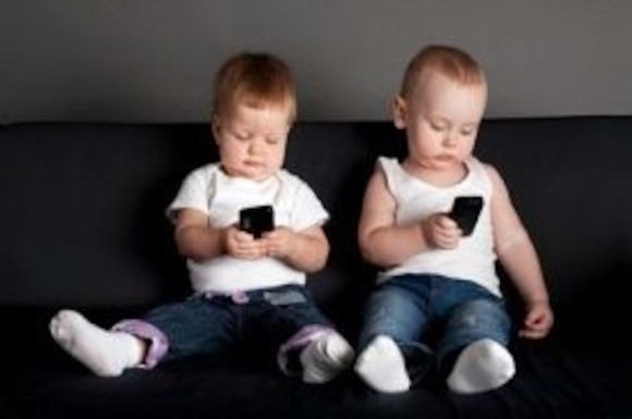 Смартфоны опасны для детей