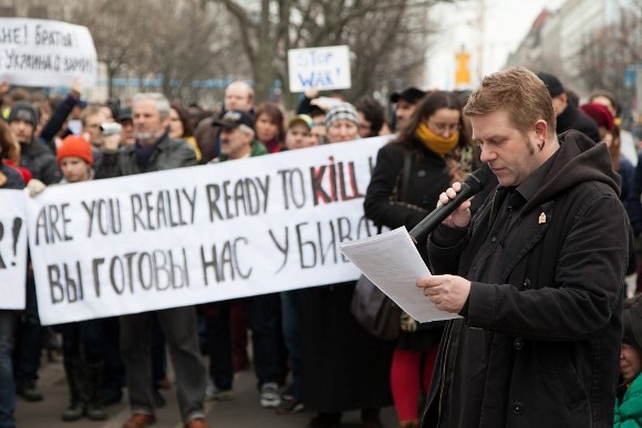Митинг против ввода российских войск в Украину