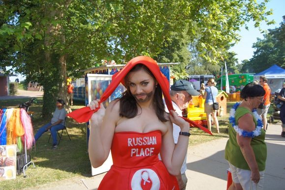 И вот на Фестивале появилась ... русская Кончита Вурст