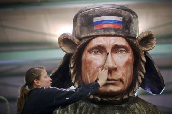 Майнц: макияж Путина от немцев