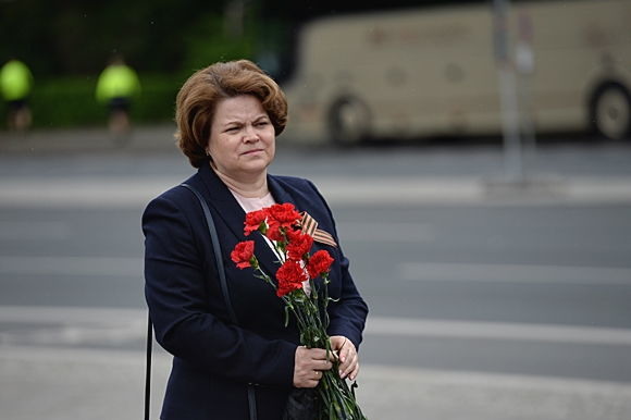 Любовь Глебова приняла участие в возложении цветов к мемориалу в Тиргартене