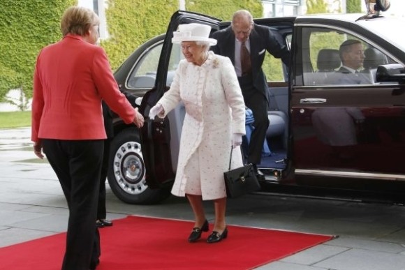 Елизавета II в Берлине: маленькие секреты большого визита
