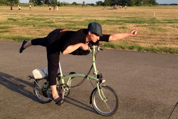Йога на велосипедах: поворачивай в нирвану