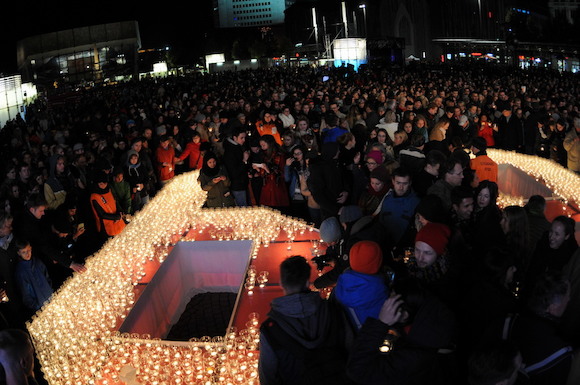 Лейпциг зажигает свечи в память о мирной революции 1989 года