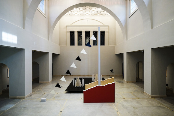 «Учиться у Афин» - в Касселе проходит «Документа», важнейшая выставка современного искусства