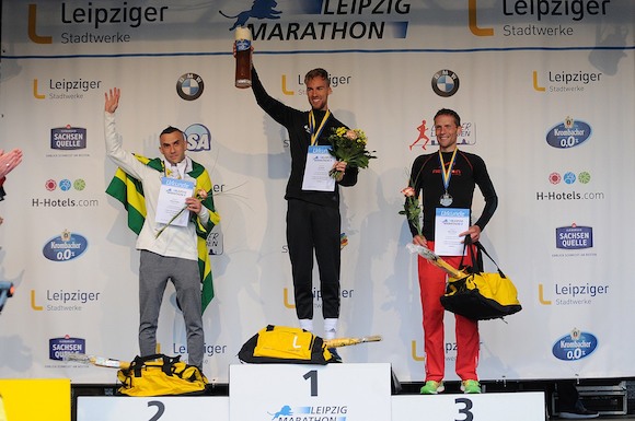 Ник Ихлов из Лейпцига стал победителем 43-го Лейпцигского марафона