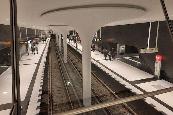 Alexanderplatz - Hauptbahnhof на U5