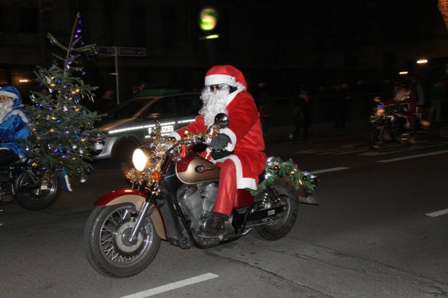 ДЕДЫ МОРОЗЫ - ДЕТЯМ