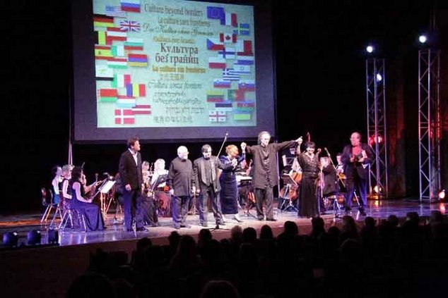 «Это я, Михоэлс. Просто подаю голос»