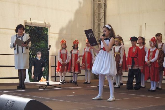 DRF 2014: Выступление детей школы Льва Толстого в Берлине (видео)